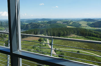 Blick vom Hochheideturm Ettelsberg in das Rothaargebirge